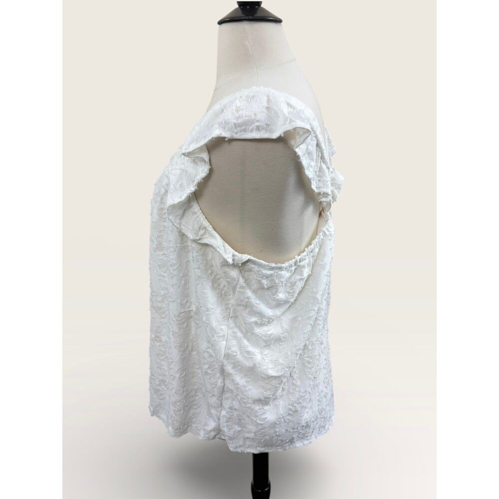 Lauren Conrad White Textured Razor Back Ruffle Tank, Size 2X - Picture 2 of 3